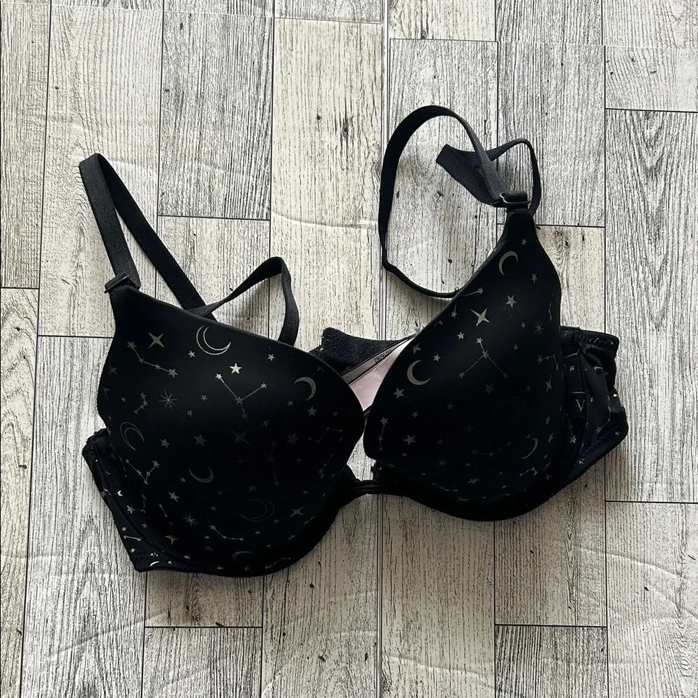 Victoria’s Secret Black push up Bra size 32C
